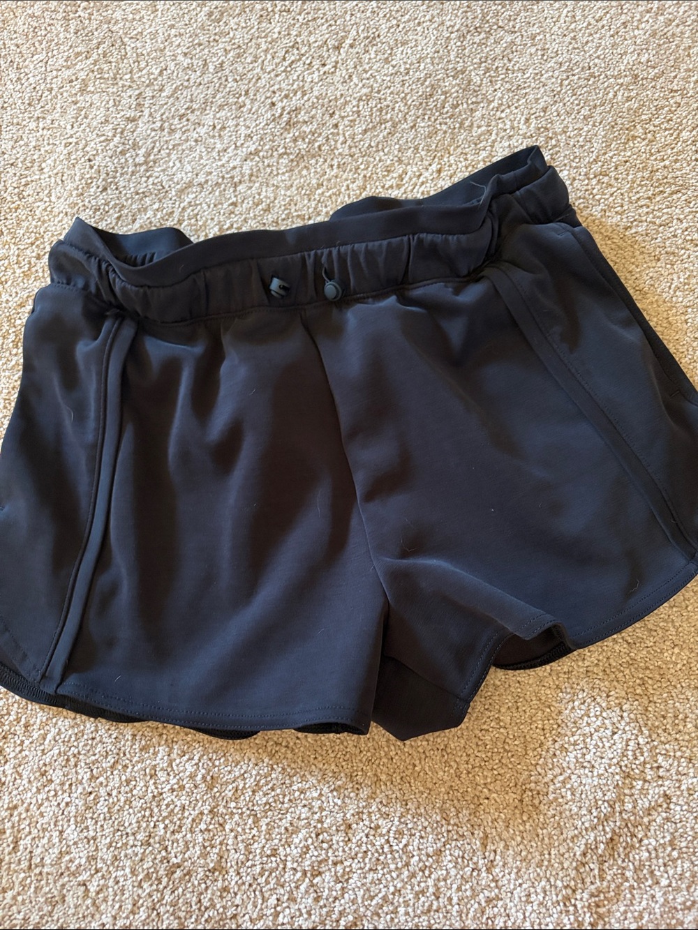 Black Women’s Athletic Shorts with Elastic Waist and Pocket Detail